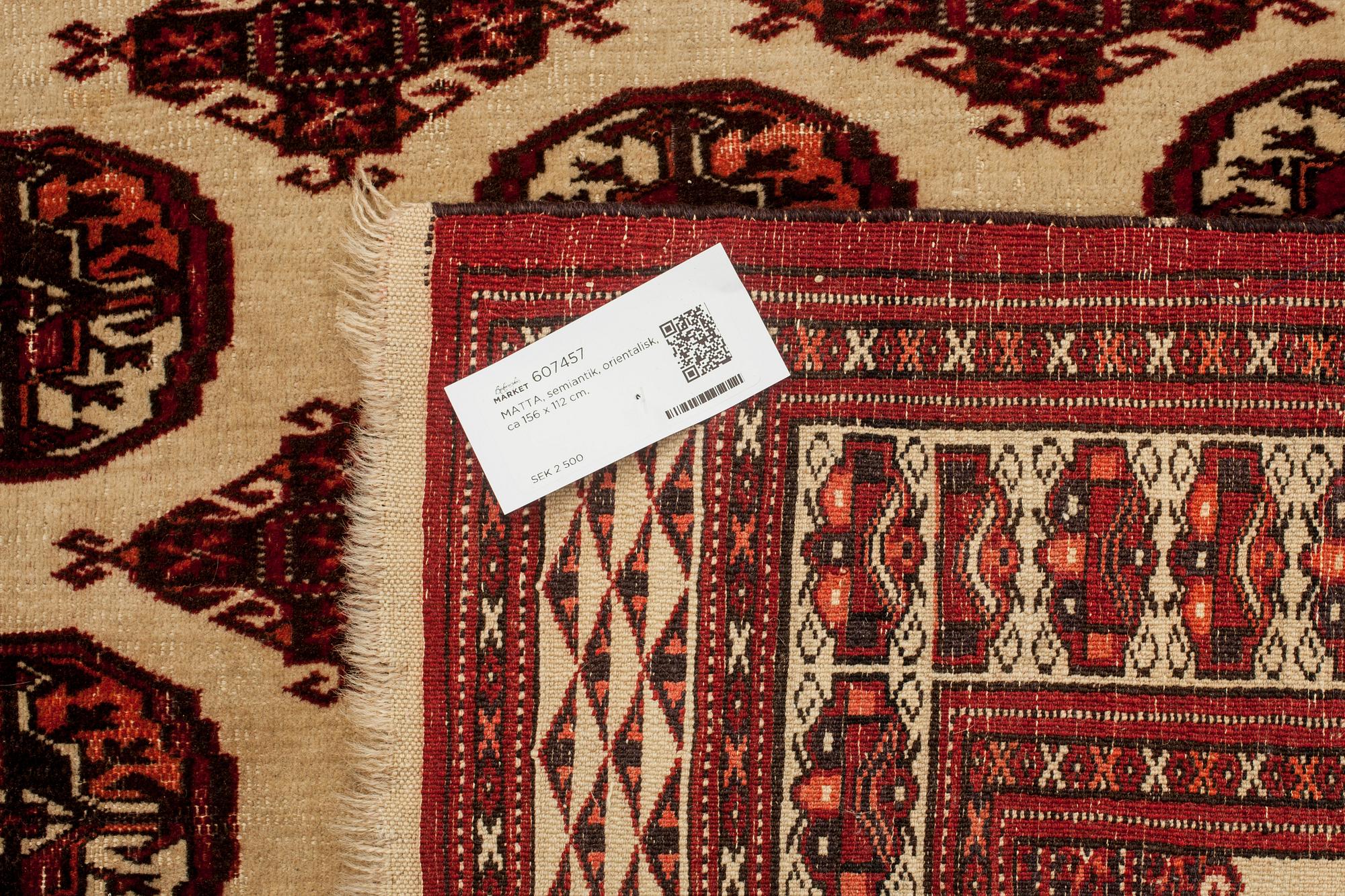 MATTA, semiantik, orientalisk, ca 156 x 112 cm.