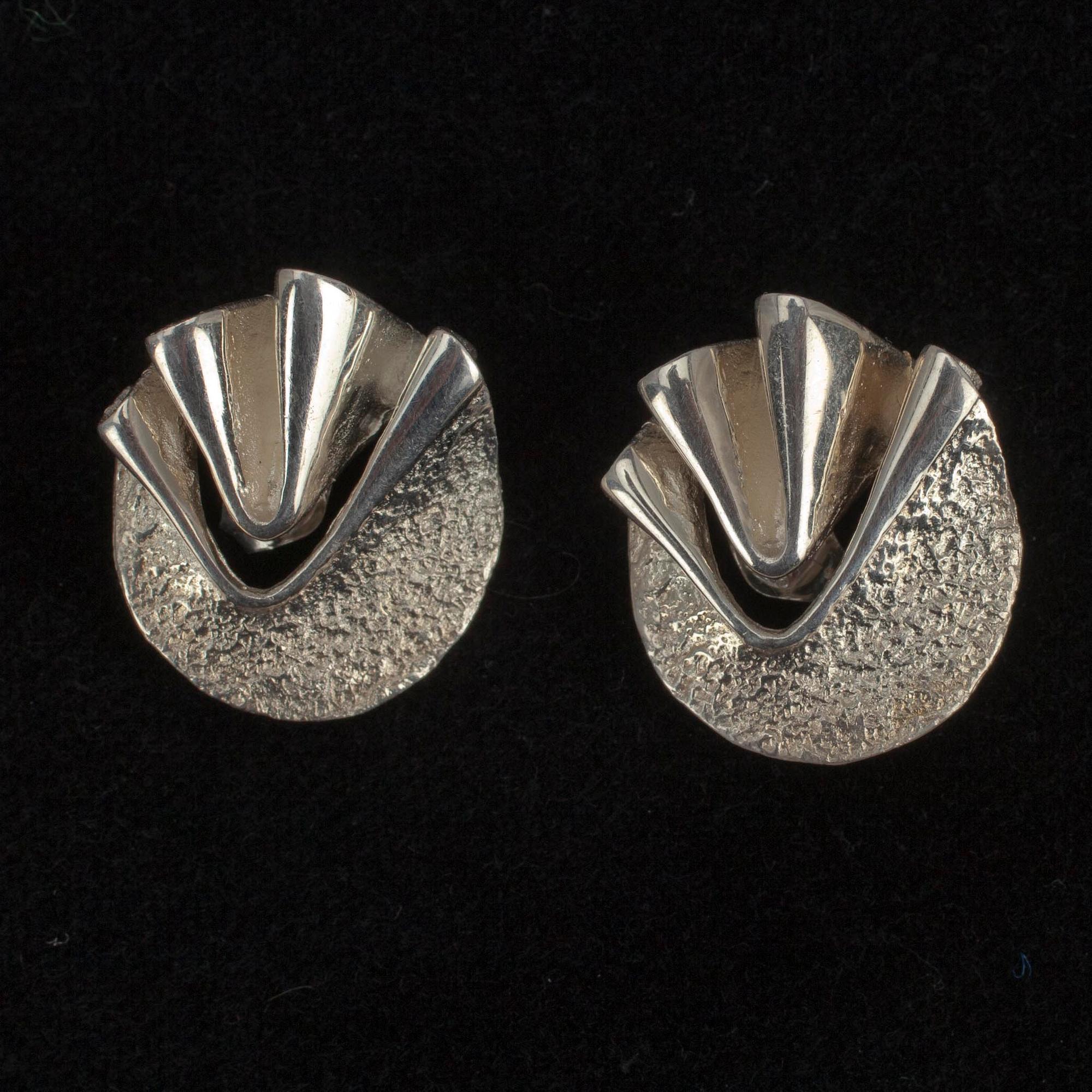 PARTI SMYCKEN, 9 delar, silver, bl.a. Åbo, 1900-talets andra hälft. Tot. vikt ca 91,6 g.