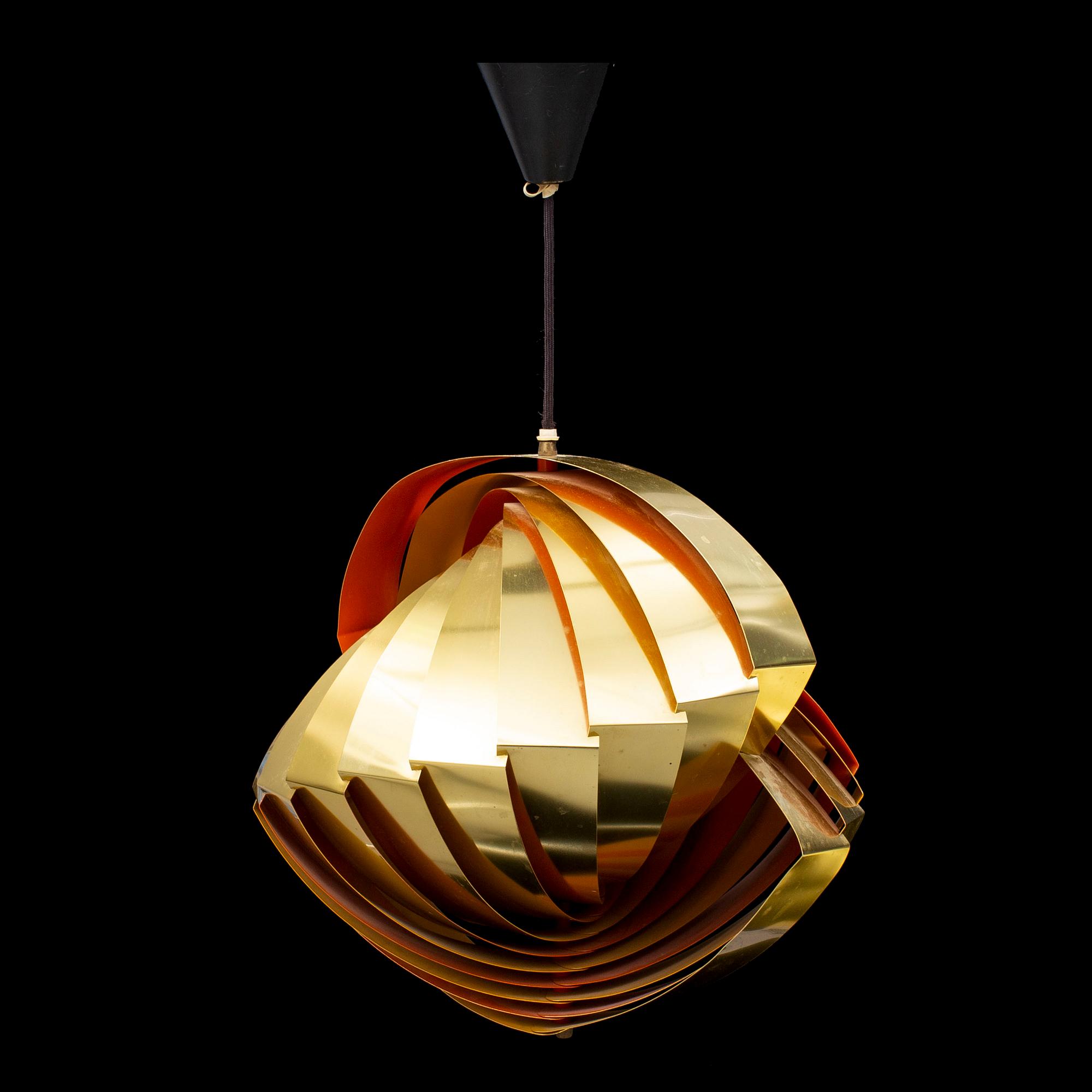 LOUIS WEISDORF a Konkylie Tivoli brass pendant light from Lyfa Denmark. Bukowskis