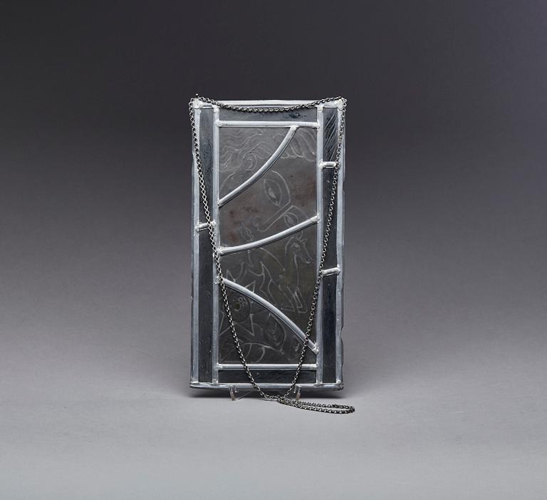 PLAKETT MED BLYINFATTAT GLAS, 1900-TAL.