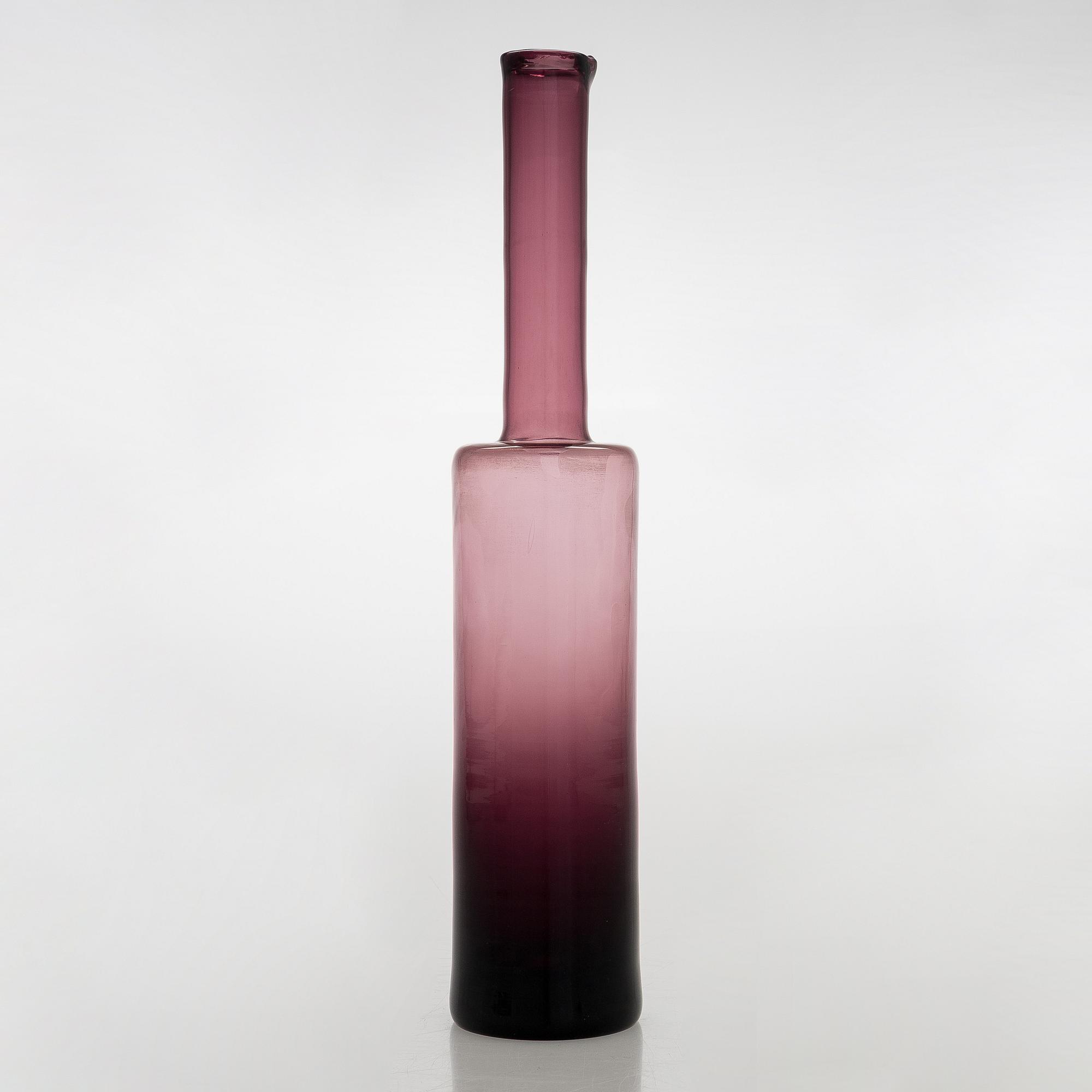 Nanny Still, pullo, signeerattu Riihimäen Lasi O.Y. Nanny Still.