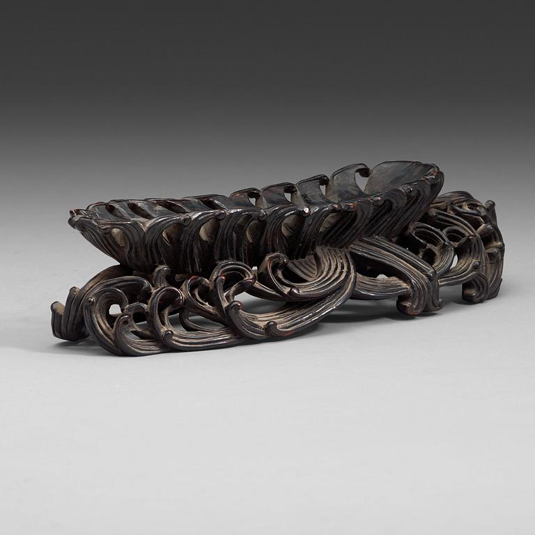 A hardwood stand, Qing dynasty (1664-1912).