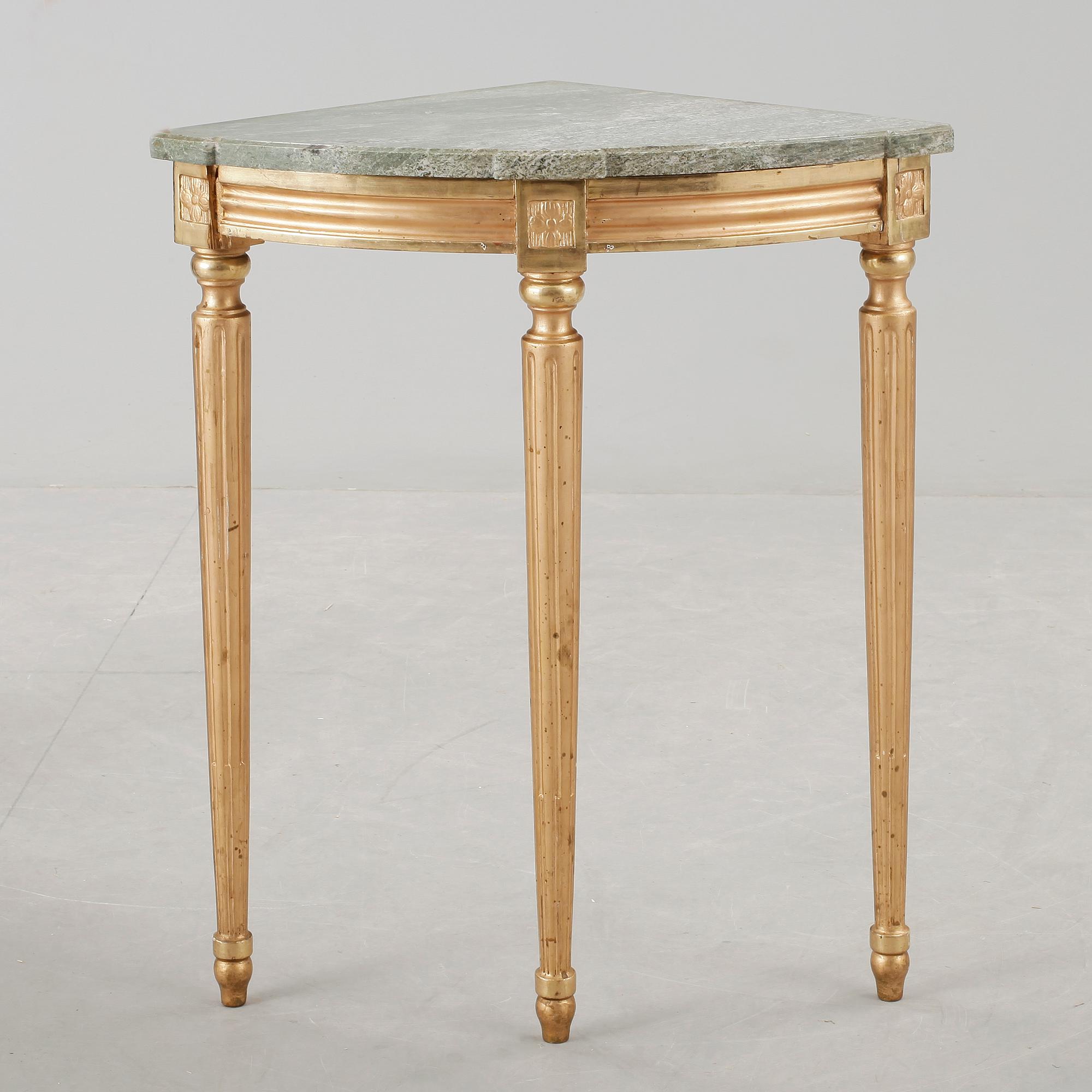 KONSOLBORD, gustaviansk stil, 1900-talets första hälft.
