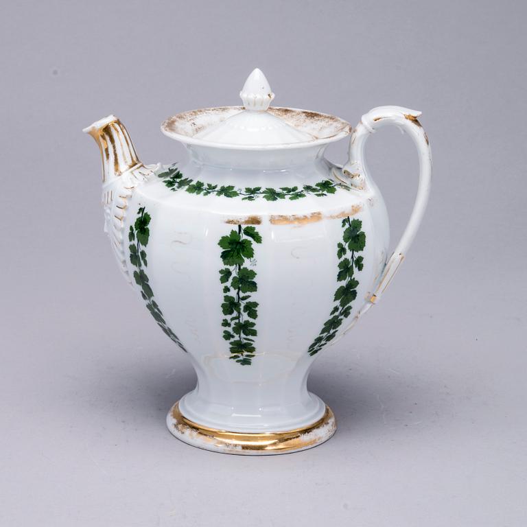 SERVIS, 12+4 delar, porslin, Meissen-liknande märkning, 1800-tal.