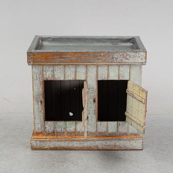 An early 20th Century zink.