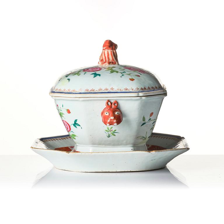 A famille rose tureen with cover and a serving dish, Qing dynasty, Qianlong (1736-95).