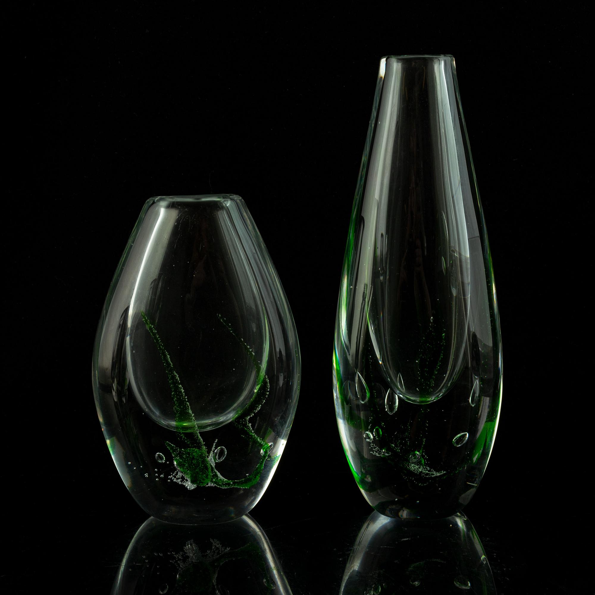 Vicke Lindstrand, five 'Sjögräs' glass items, Kosta.