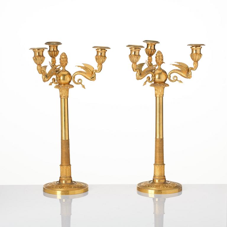Kandelabrar, ett par, för tre ljus, 1800-tal, Empirestil.
