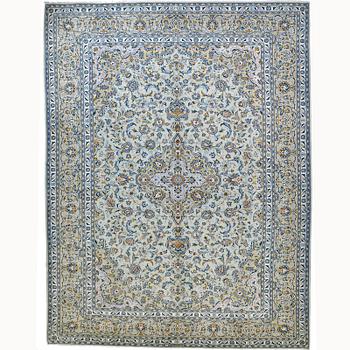 A carpet, Kashan 401 x 305 cm.