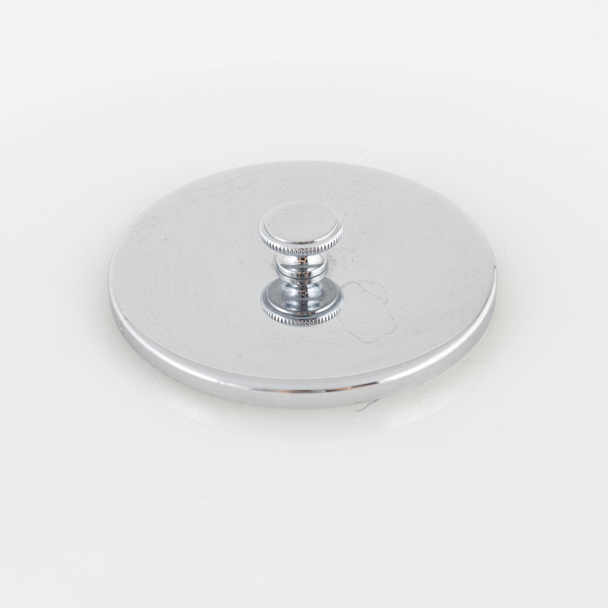 Poul Henningsen, bordslampa, "PH 3/2", Louis Poulsen, Danmark.