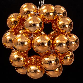 WINNIE LUI, taklampa, "Beads Penta, Innermost.