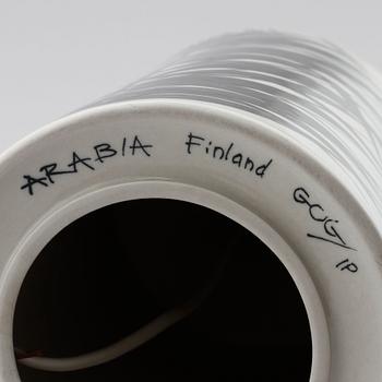 A stoneware table lamp by Gunvor Olin-Gröpnquist, Arabia, from the latter half of the 20th century.