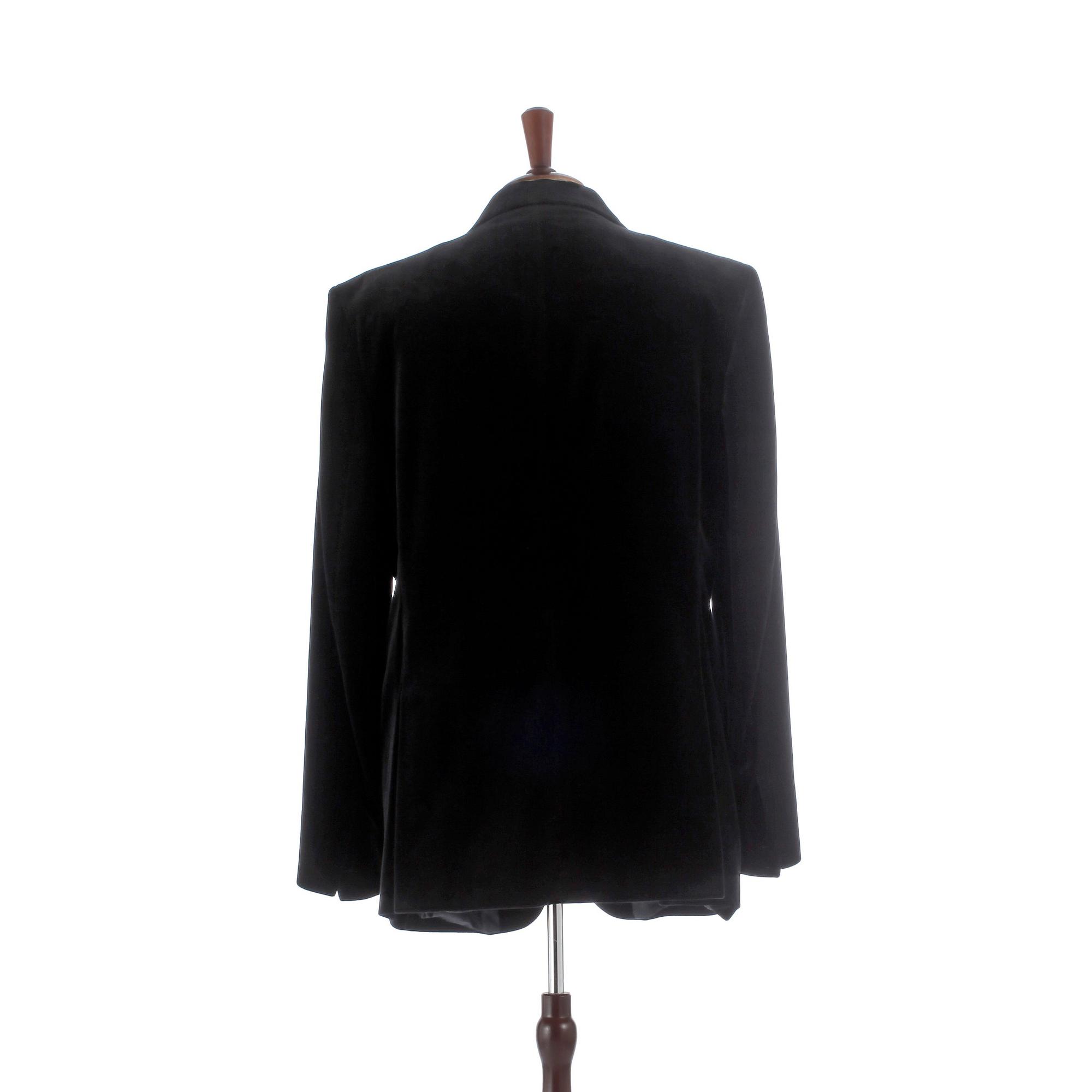 FAVOURBROOK, a black velvet jacket, size 52.
