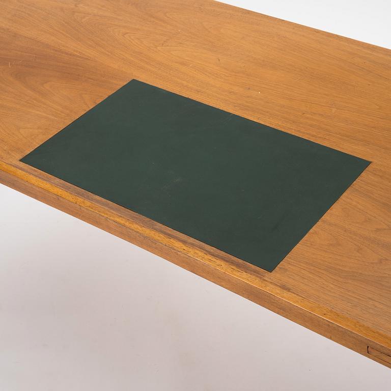 Bertil Fridhagen, attributed to, an executive desk, Svenska Möbelfabrikerna Bodafors, 1950s. Reportedly only two tables produced.