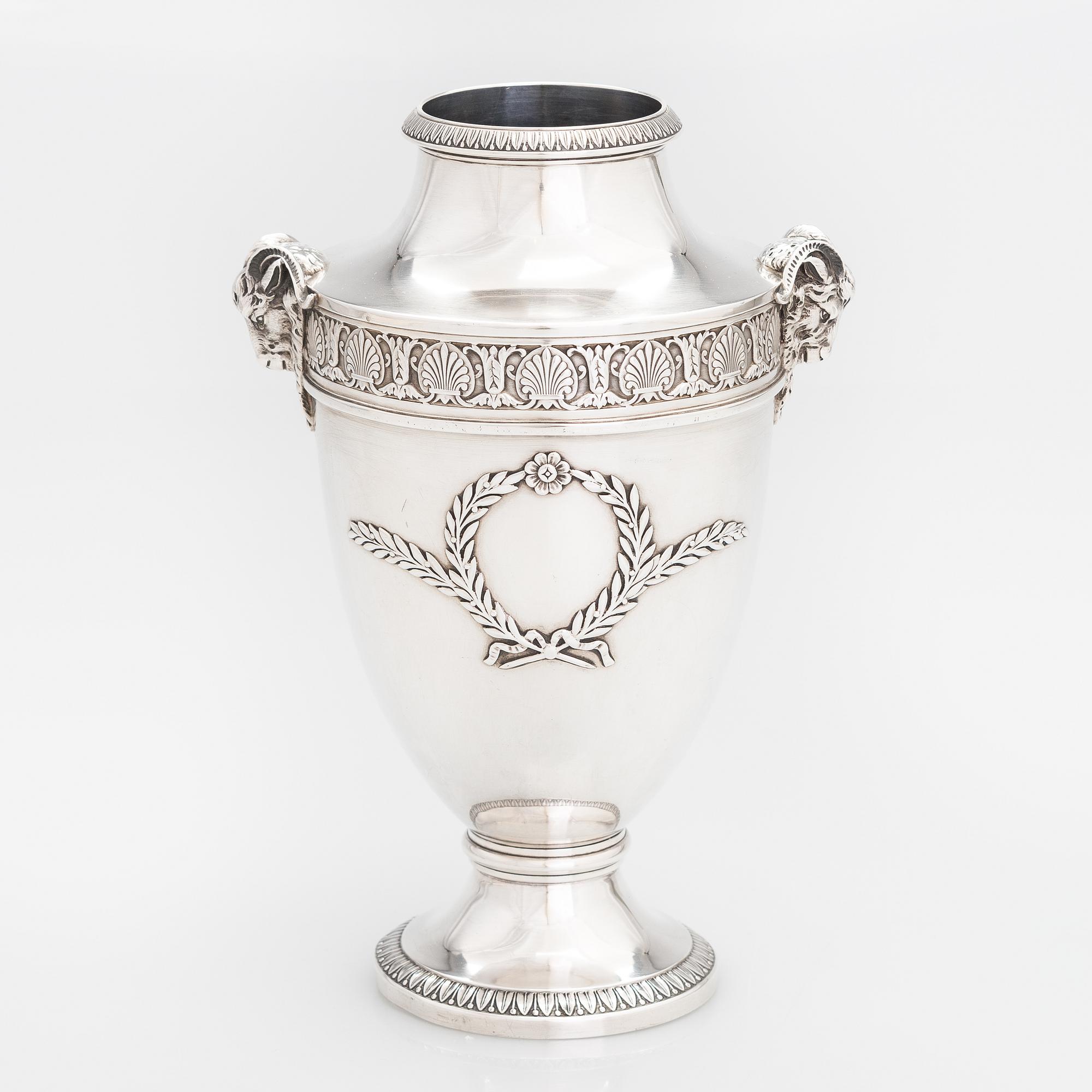 A. Risler & Carré, vas, silver, Paris. Kring 1900.