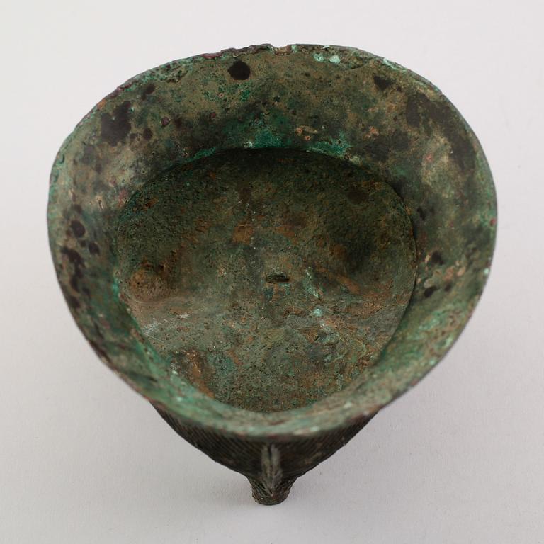 SKÅL, brons,  arkaiserande, Kina, 1900-tal.