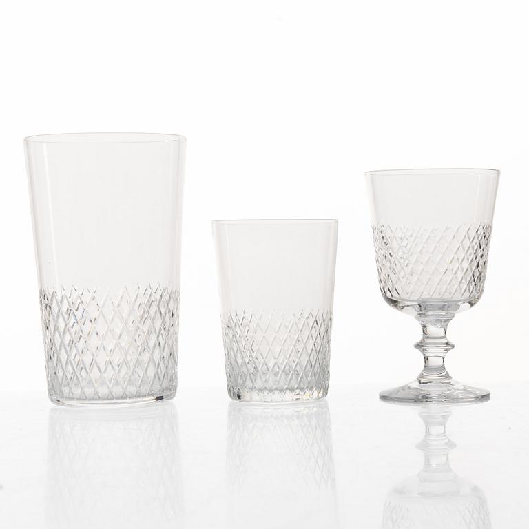 Vicke Lindstrand, a 53 pieces Swedish glass service, "Diamant", Kosta, mid 20th century.