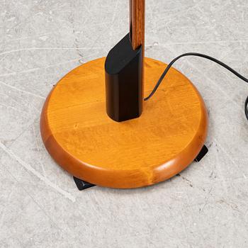 A floor lamp from Lamp Gutaf.