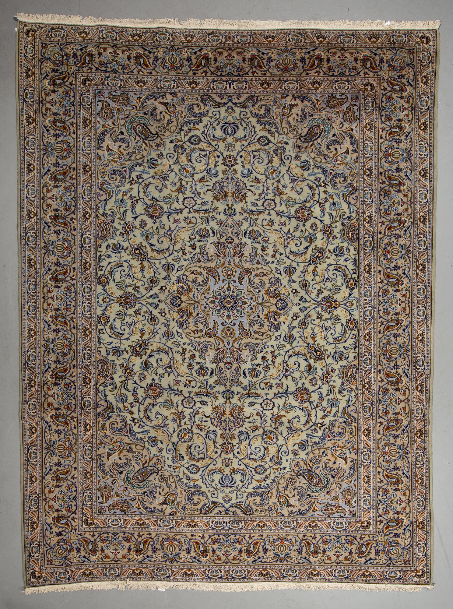 A carpet, Keshan, ca 416 x 310 cm.