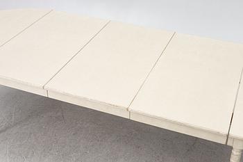 Dining table, 19th century.