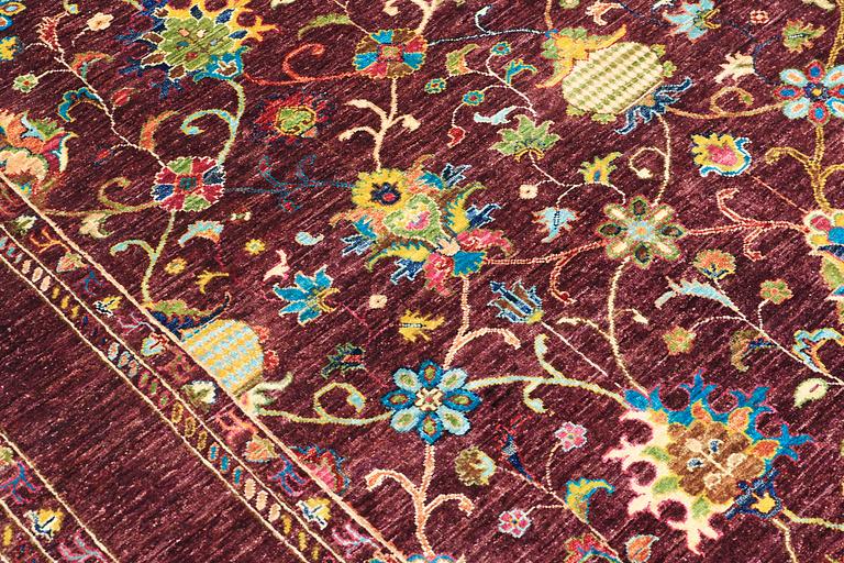 A carpet, Zeigler design, ca 244 x 177 cm.