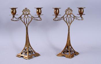 LJUSSTAKAR, ett par, gulmetall, jugendstil, 1900/2000-tal.
