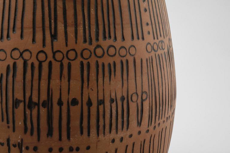 LISA LARSON, vas, stengods, Gustavsberg, omkring 1900-talets mitt.