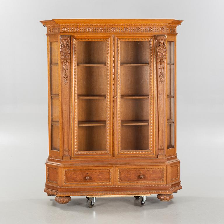 A renaissance revival cabinet, around the year 1900.