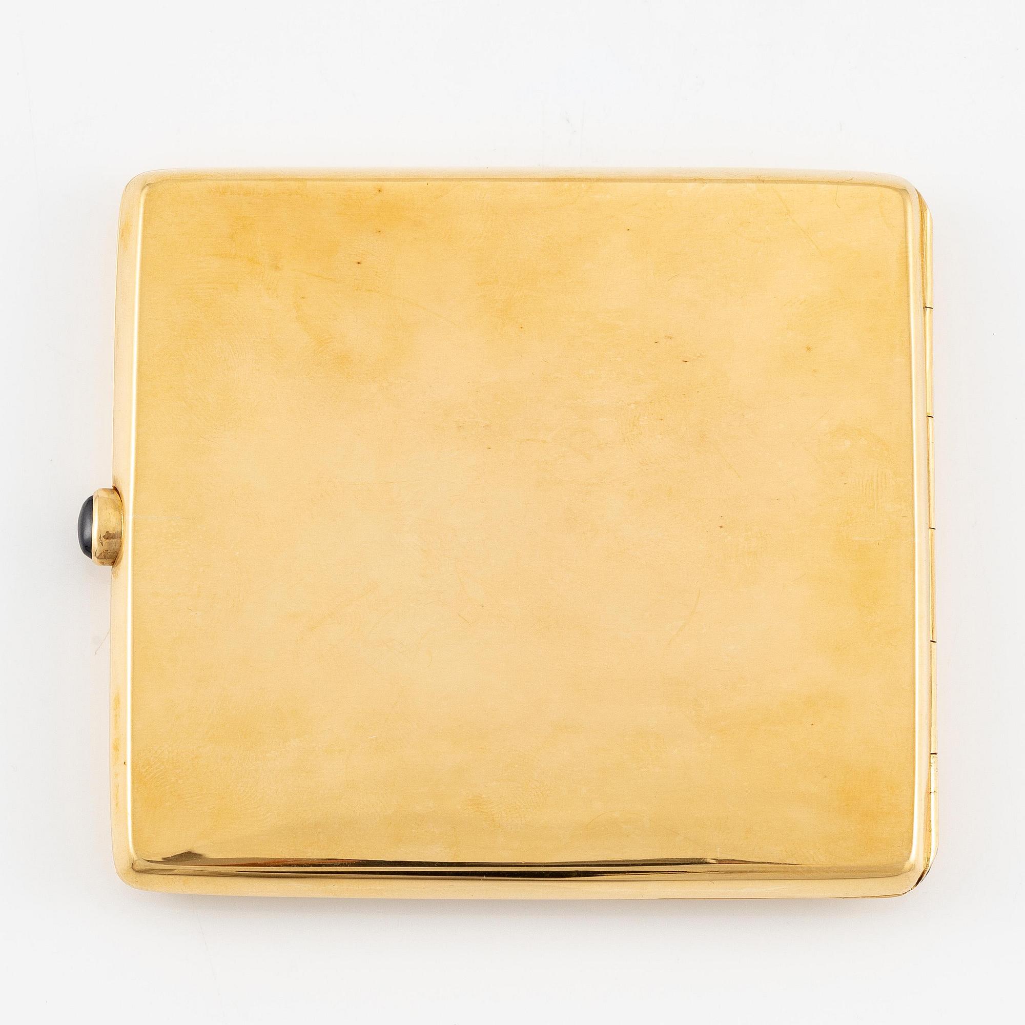 A Swedish 20th century 18ct gold cigarette case, mark of Karl Anderson, Stockholm 1920.