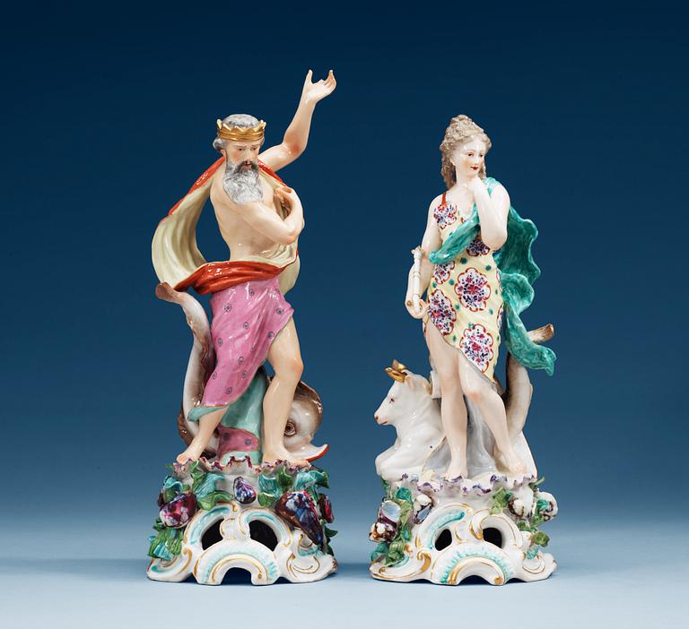 FIGURINER, 2 st, porslin. England, 1800-talets andra hälft.