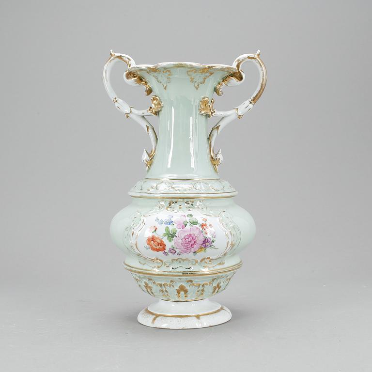 VAS, porslin, Meissen, troligen sent 1800-tal.