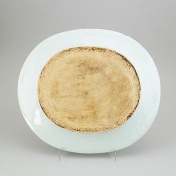 Stekfat, porslin. Qingdynastin, Jiaqing (1796-1820).