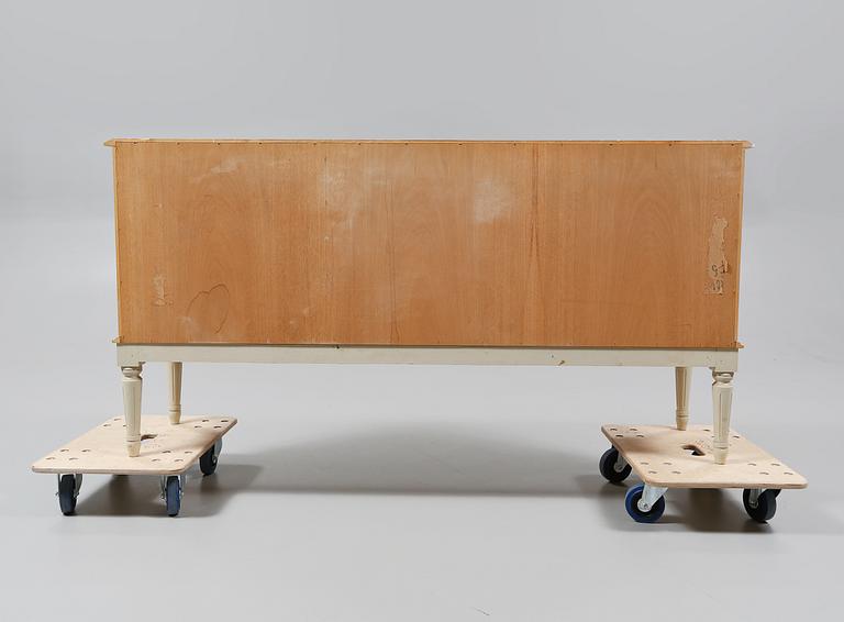 SIDEBOARD, gustaviansk stil, 1900-talets andra hälft.