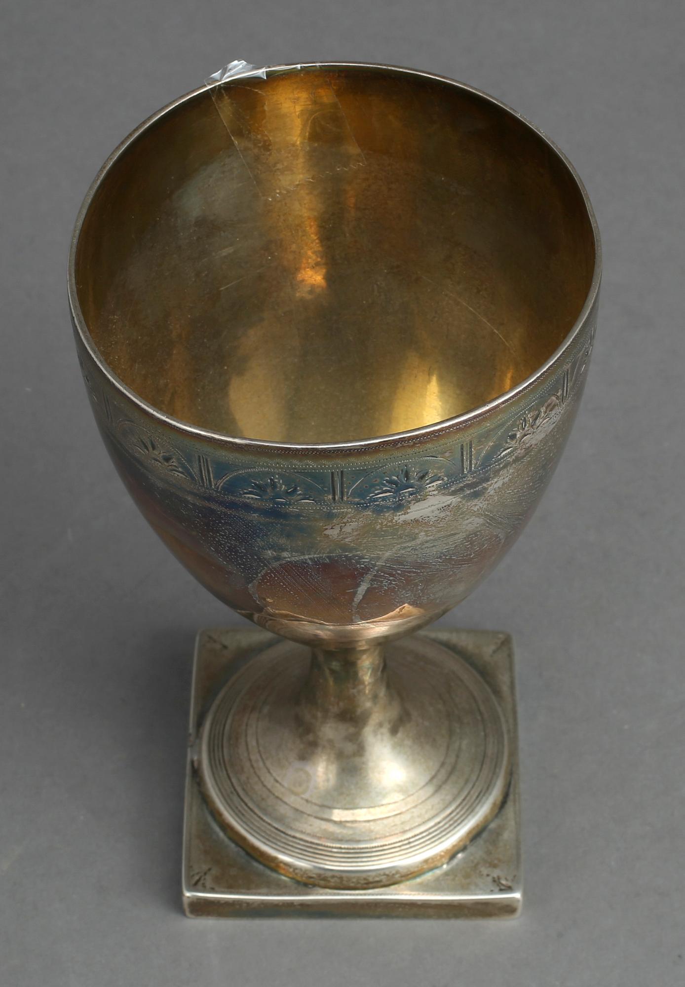 POKAL, silver, London, England, 1800-tal. Vikt ca 155 gram.