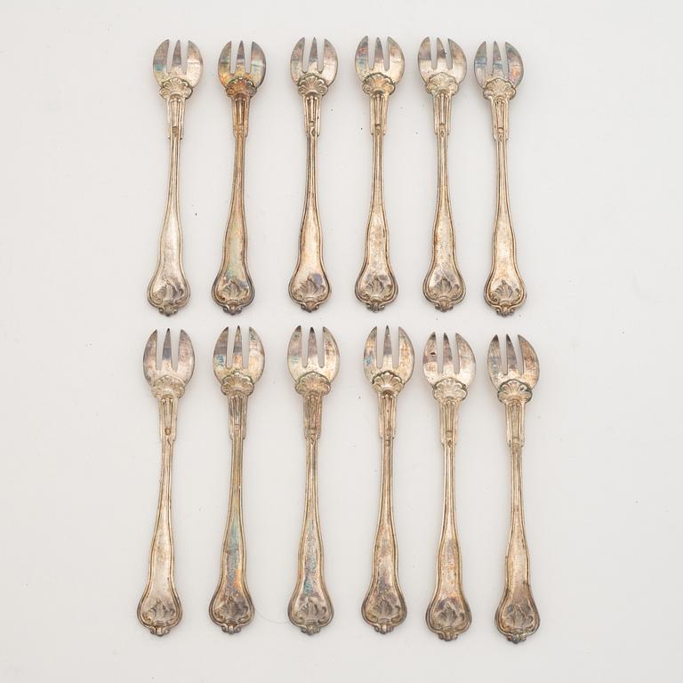 Ostrongafflar, 12 st, silver, Hippolyte Thomas, Paris, Frankrike (1845-55).