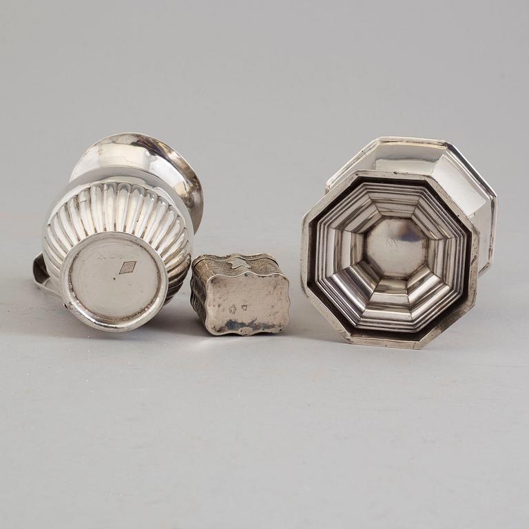 STRÖARE, GRÄDDKANNA, DOSA, silver, 1800-tal och 1900-tal.