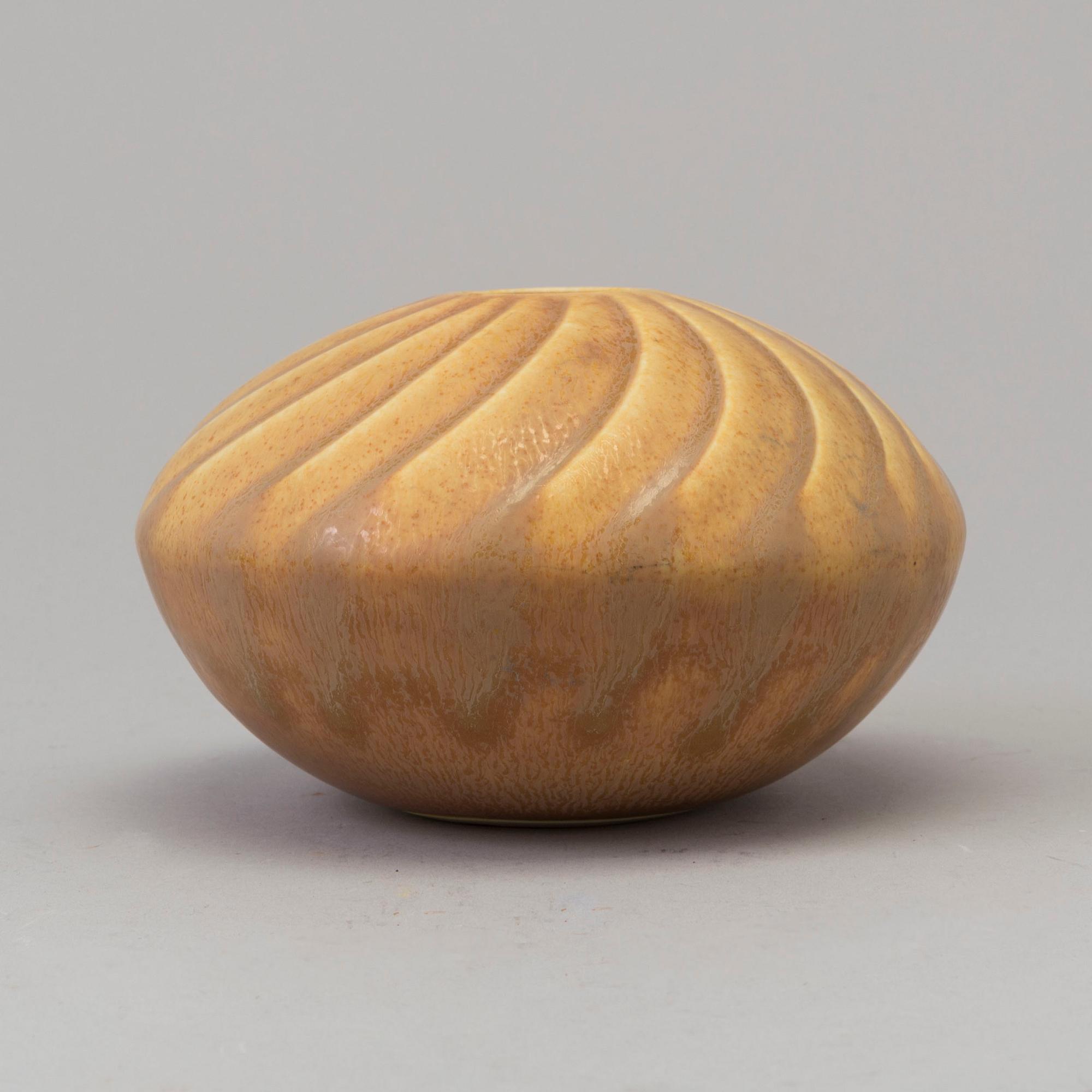 WILHELM KÅGE, vase, ceramics, Kåge verkstad Gustavsberg.