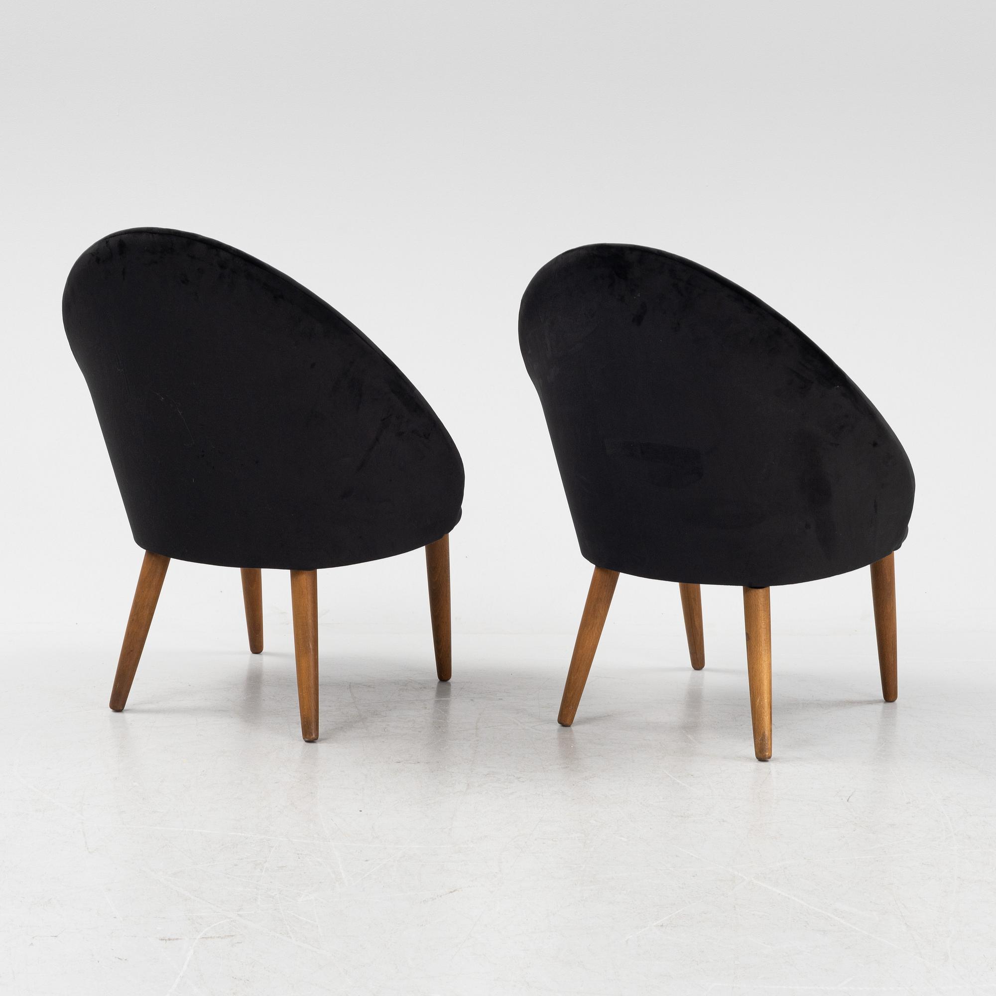 Eyvind Johansson, a pair of '391' easychairs, mid 20th century.