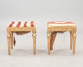 TABURETTER, ett par, Louis XVI-stil, 1900-talets början.