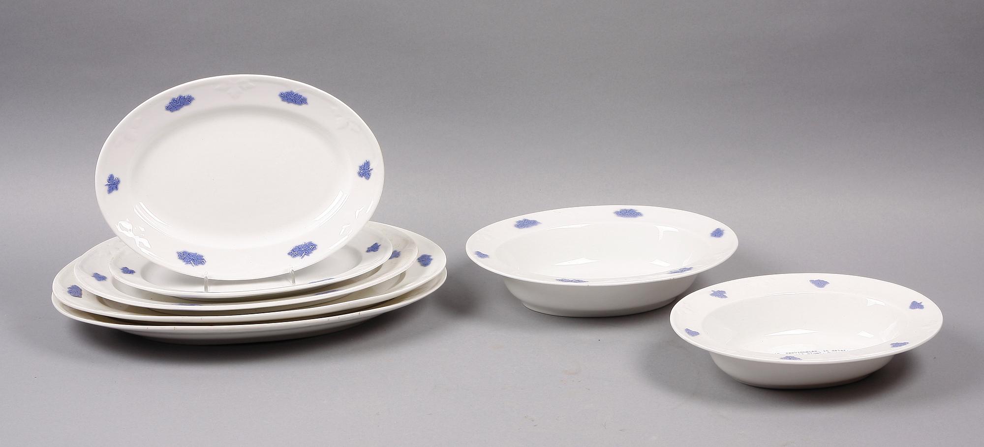 SERVISDELAR, 25 delar, porslin, "Blå Blom", Gustavsberg.