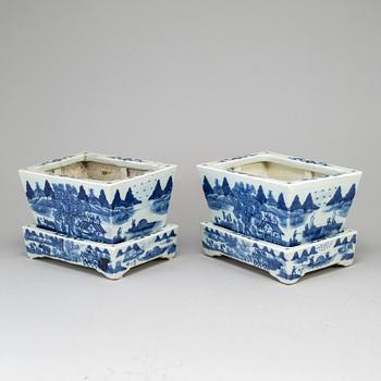 YTTERFODER med FAT, ett par, porslin. Qingdynastin, omkring 1900.