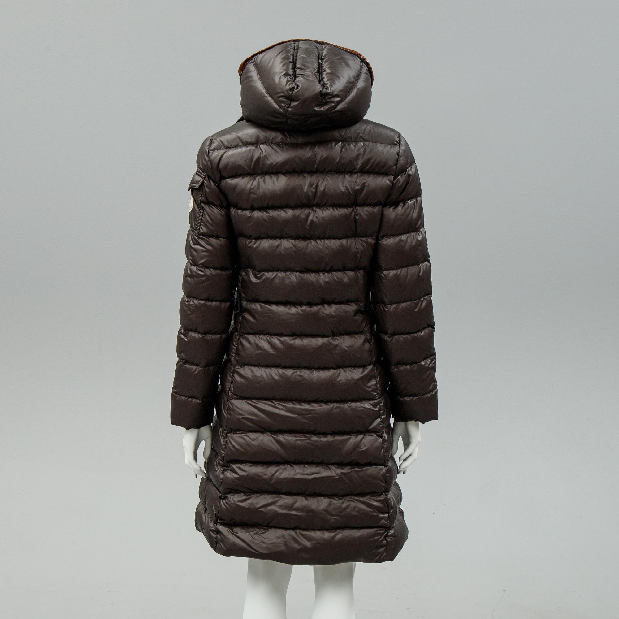 Moncler, dunkappa, storlek 3.