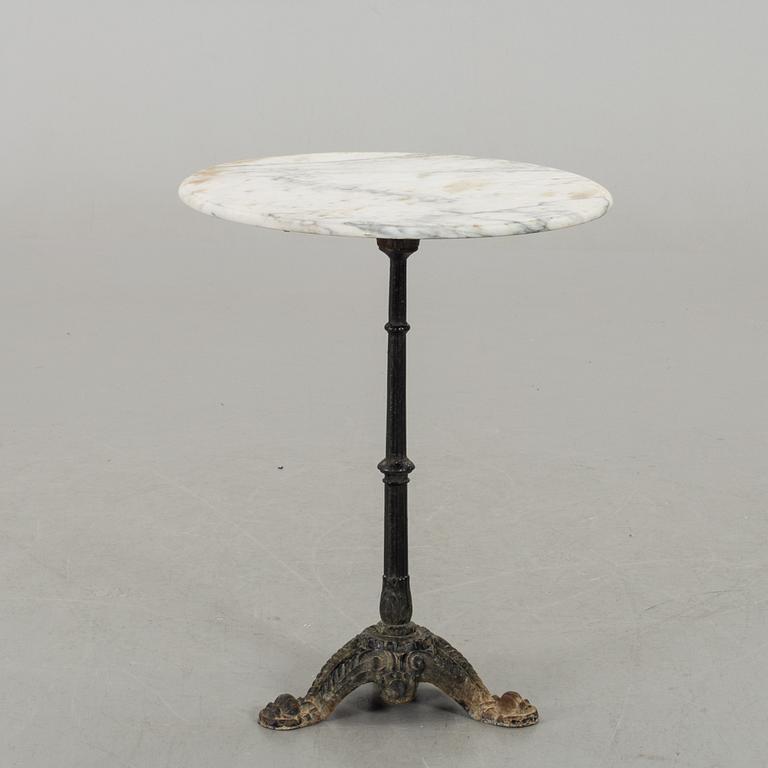 A GARDEN TABLE END OF 20TH CENTURY,