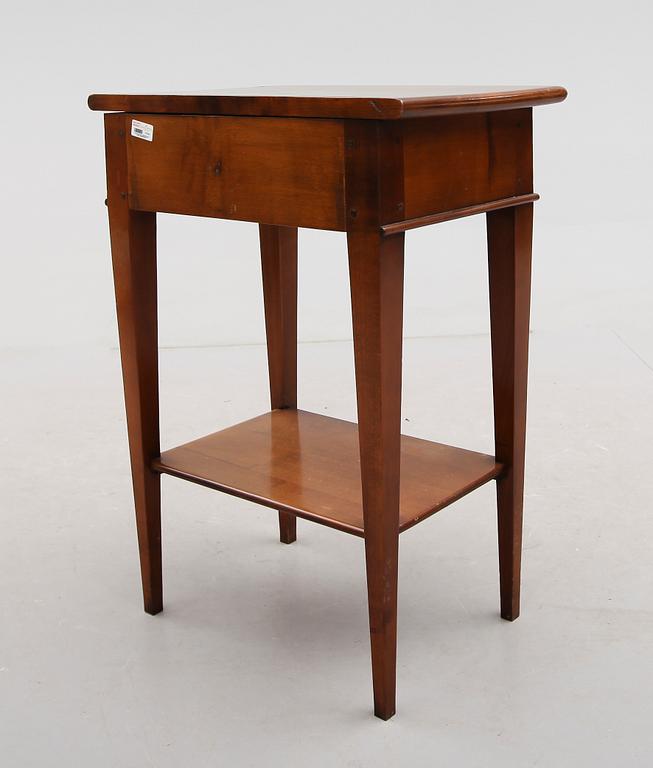 SÄNGBORD, Richelieu, Frankrike, 1900-talets andra hälft.