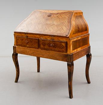 SEKRETÄR, rokoko, 1700-tal.