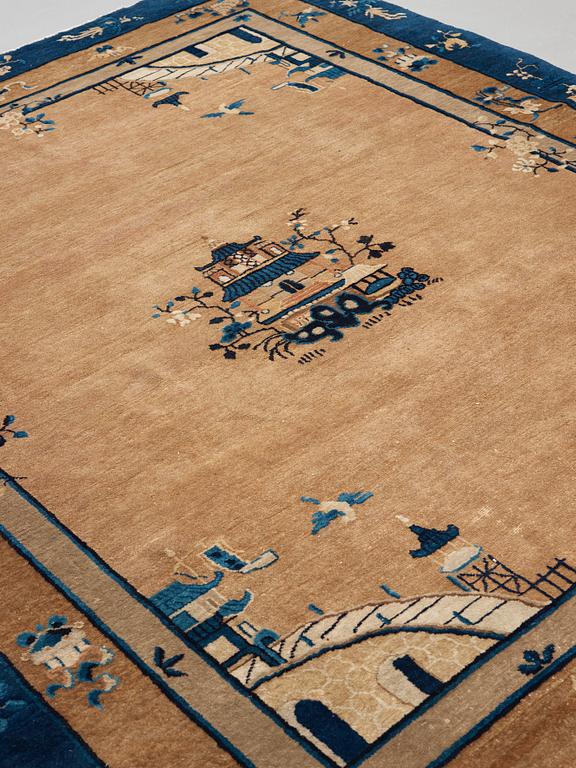 EN MATTA, semiantik Beijing, Kina, 295,5 x 247,5 cm.