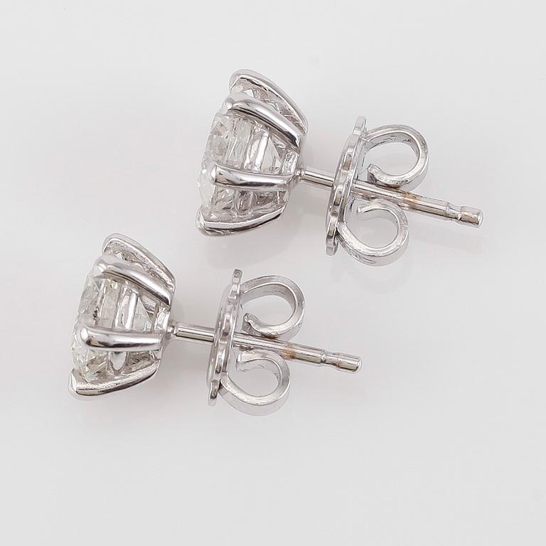 ÖRHÄNGEN, 1 par, 18K vitguld och diamanter tot ca 2.06 ct.