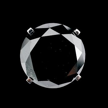 RING, 18 k vitguld, solitär svart briljantslipad diamant ca 18.40 ct.