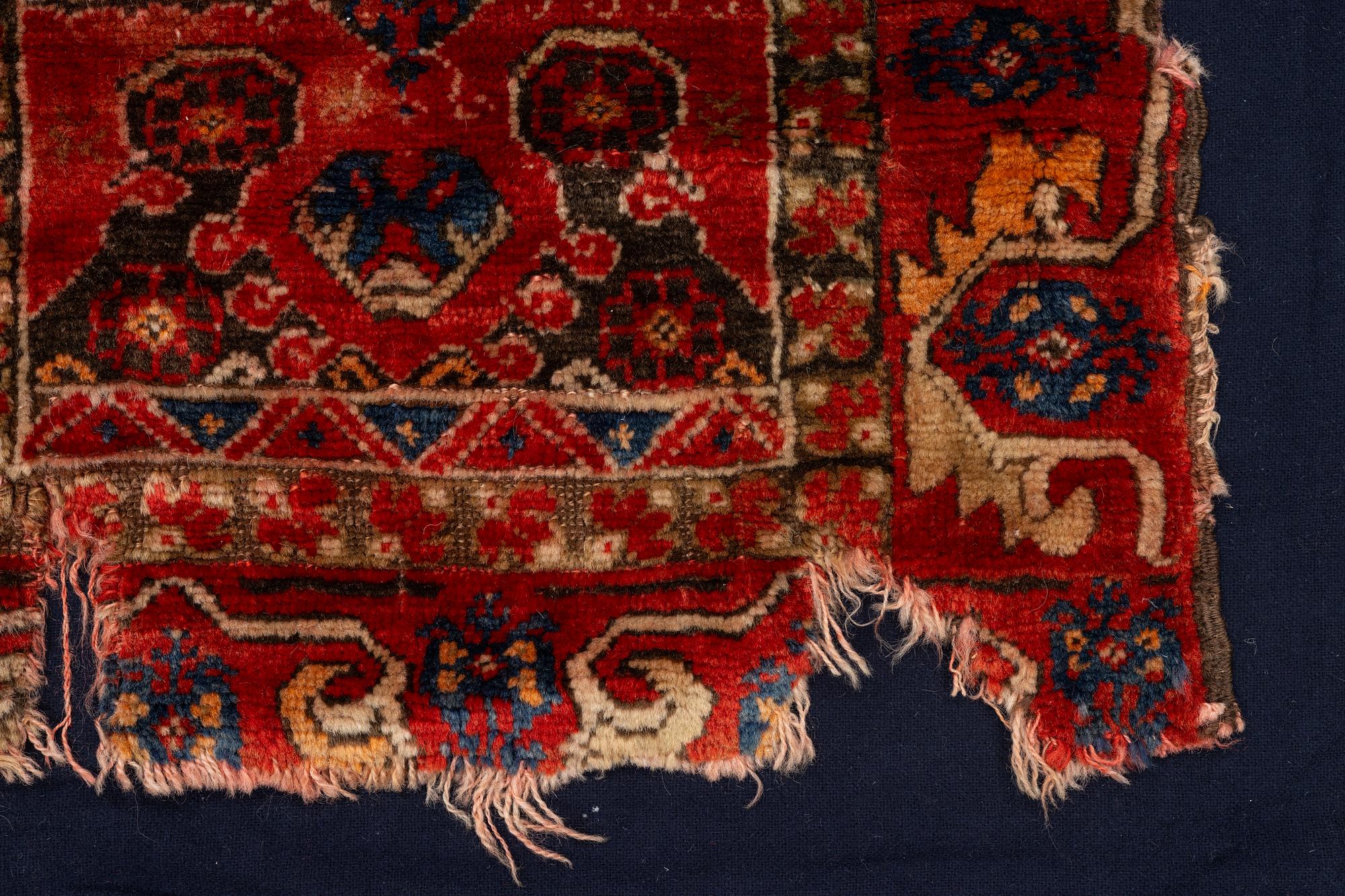 Fragment, antik Zara, Sivas området, ca 97 x 45 (127 x 77 cm inklusive foder).