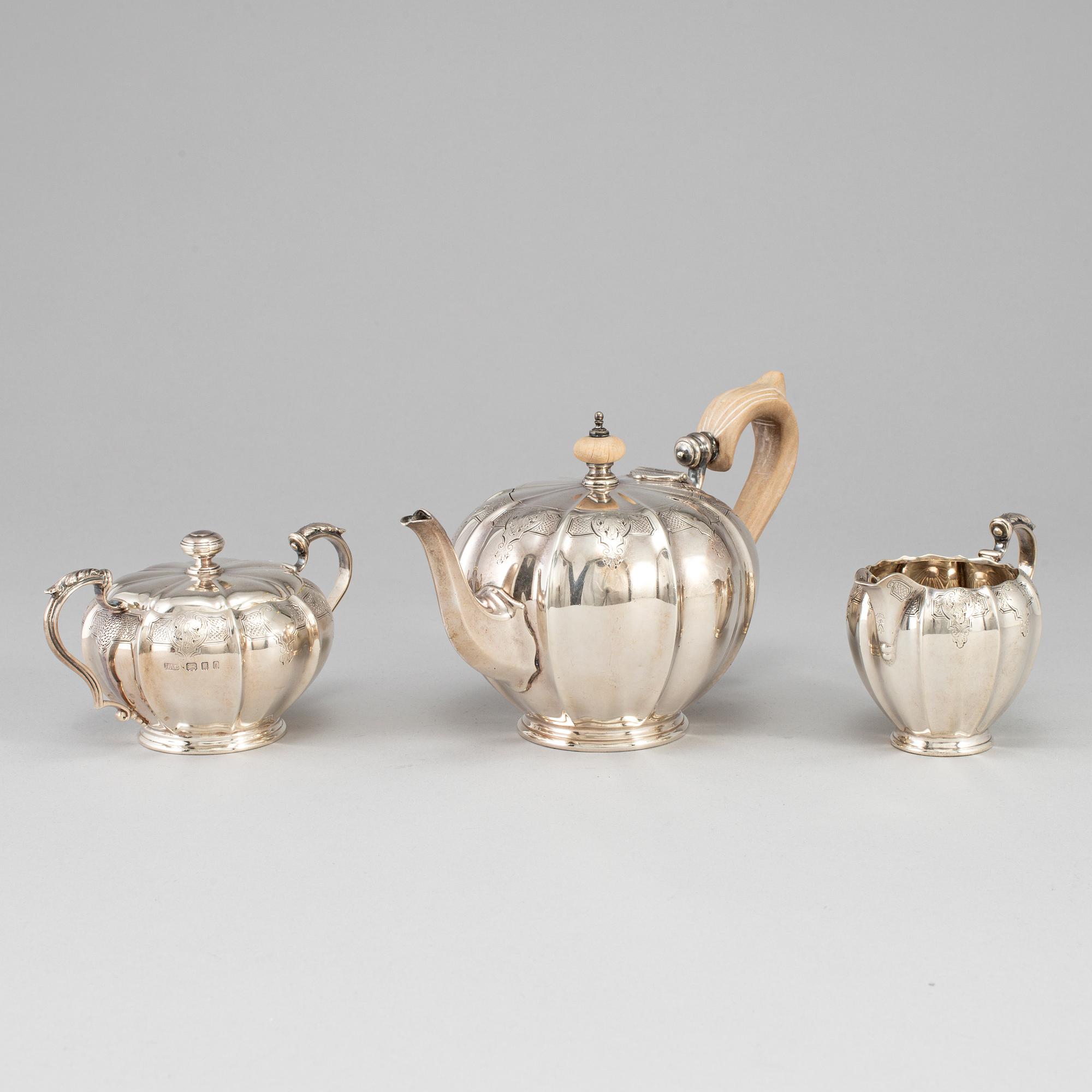 Crichton & Co Ltd, teservis, tre delar, silver, London 1925.